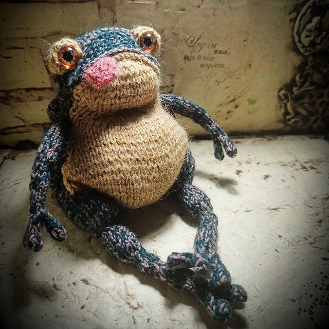 luda_baraholka в LOOKY. #жаба,#болотце,#царевна,#handmade,#творчество,#ручнаяработа,#игрушка,#лягушка. На неё можно смотрет...