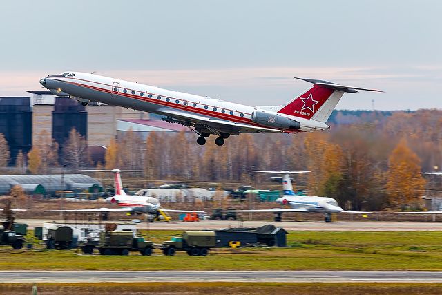 zubovz25t в LOOKY. #il76,,#Su35,,#Su30,,#Su30SM,#Su27,,#military,,#warbird,,#militaryphoto,,#russianknights,,#Mig29,,#fulcrum,,#aerobaticteam,,#airforce,,#air2air,,#avgeeks,,#aviaphoto,,#russianairforce,,#flanker,,#sukhoi,,#fighteraircraft,,#fighter,,#fighterbomber,,#airforce,,#F14,,#F18,,#russianarmy,,#maks2019,,#F15,,#макс2019,,#Су25,,#army. Что-то на стремитель...