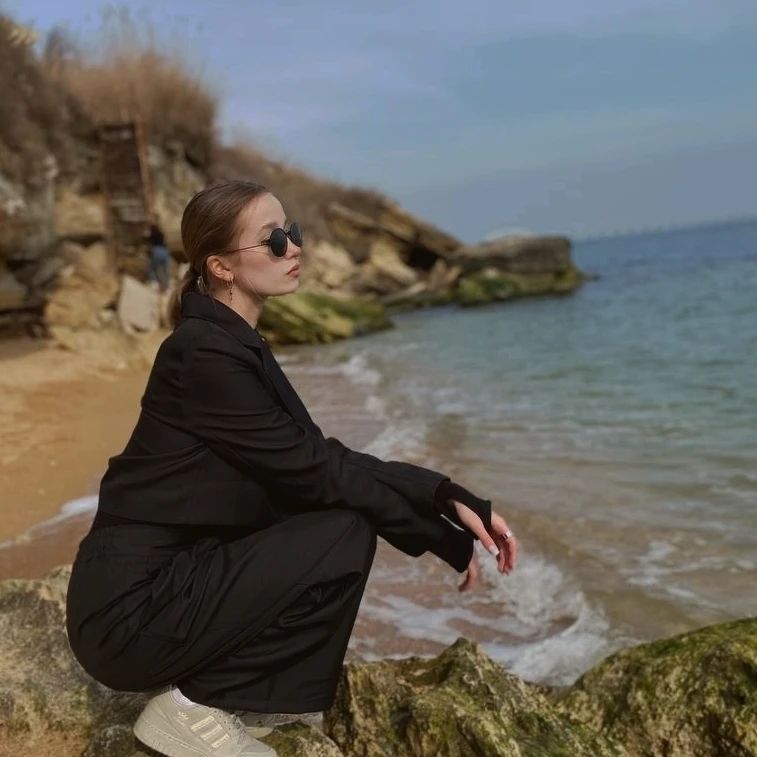 tusya_ndra в LOOKY. . null