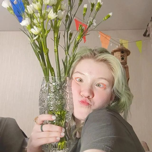 katy__stasyak_ в LOOKY. #flowers,#green,#colorhair,#girlfriend,#grass,#girls,#цветы,#букет,#линзы. Цветами балуюсь🌱

....