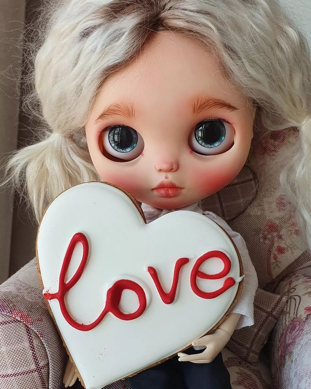 blythe_suzz в LOOKY. #блайзуфа,#интерьернаякукла,#куклаблайз,#блайз,#блайзомания,#блайзкукла,#мирблайз,#ооак,#карвингуфа,#кастом,#blythe,#blythecustom,#blythedoll,#blythelove,#blythesuzz,#blytherussia,#worldblythe,#blytheworld,#doll,#ooak,#customdoll,#customized,#blythephotography,#blytheclothes,#blythelove. Кукла свободна 🌸

#...