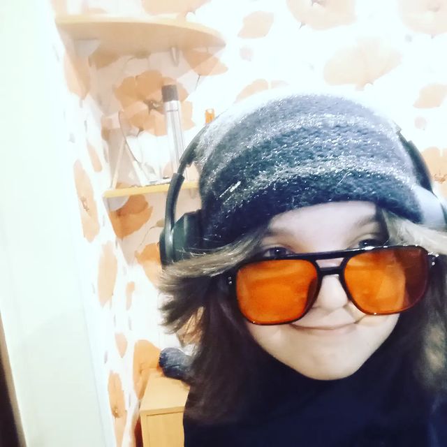 mixiiiix в LOOKY. #me,#smile,#selfie,#рекомендации,#funny,#happy,#gitar,#llike4like,#популярное,#влог,#instaphoto,#инстафото. Сегодня снова по пол...
