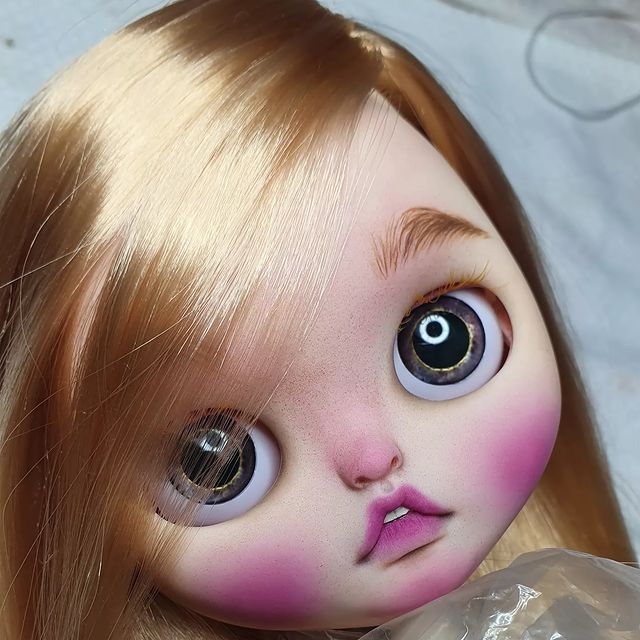 blythe_suzz в LOOKY. #блайзуфа,#интерьернаякукла,#куклаблайз,#блайз,#блайзомания,#блайзкукла,#мирблайз,#ооак,#карвингуфа,#кастом,#карвинг,#blythe,#blythecustom,#blytheworld,#doll,#ooak,#customdoll,#customized,#customize,#blytheclothes,#blythelove,#blythesuzz,#blytherussia,#worldblythe. Новая кукла готова))...