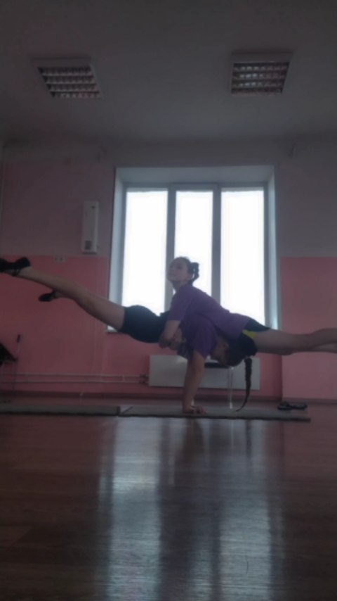 mir.acrobat в LOOKY. #акробатика,#цирковоеискусство,#эквелибристика,#красноярск,#цирк,#баланс,#корытце. Корытце, которое мы ...