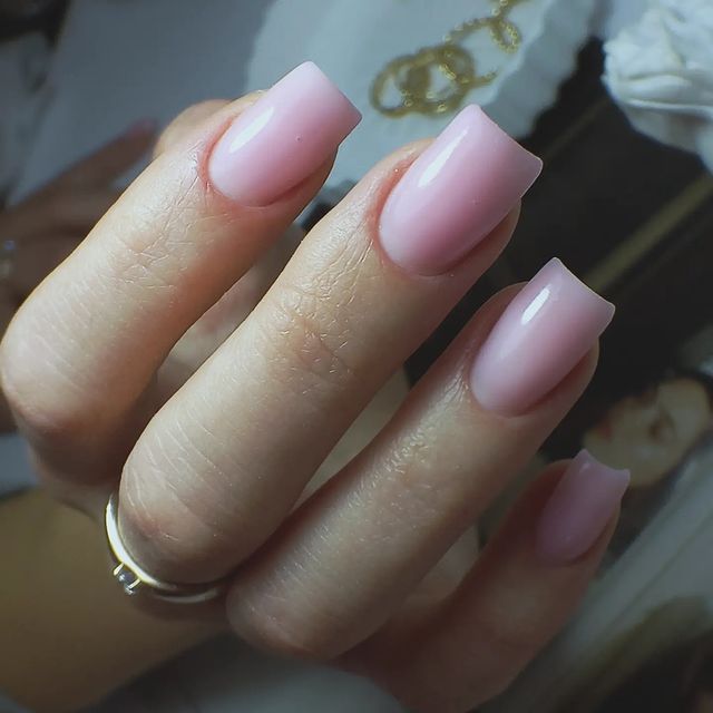 julia_s_h_m_k_v в LOOKY. #ногтикурск,#ногти,#ногтифото,#ногти2024,#маникюркурск,#маникюр,#маникюр,#курск,#мастерманикюра. Немного простоты 🫶
...