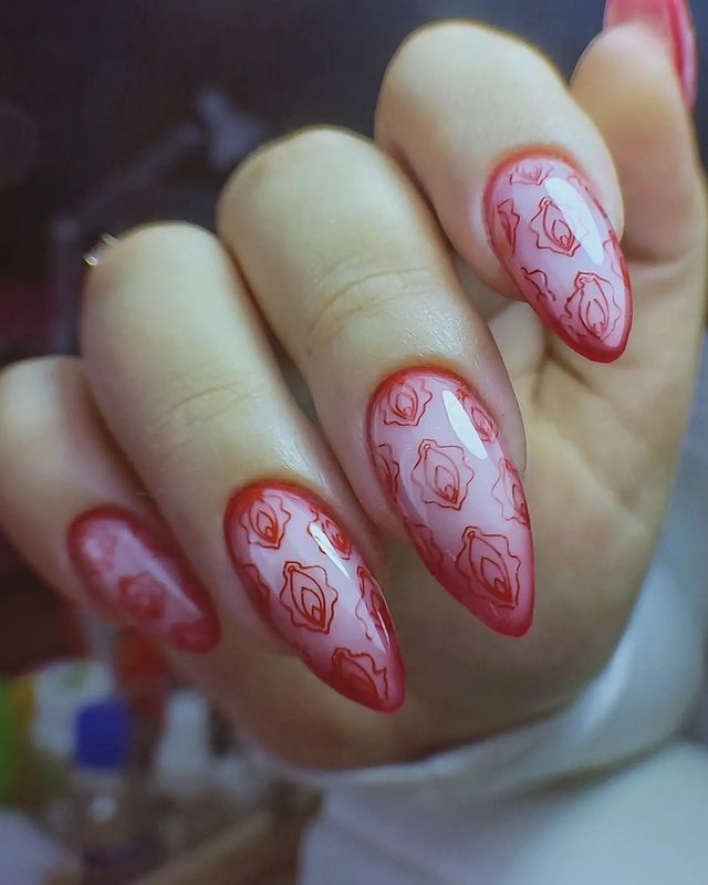 julia_s_h_m_k_v в LOOKY. #ногти,#ногтикурск,#ногтифото,#ногти46,#яркиеногти,#стемпинг,#маникюр,#маникюркурск💅,#маникюргельлак,#мастерманикюра. Оййй... ♀️🔞

#ногти...