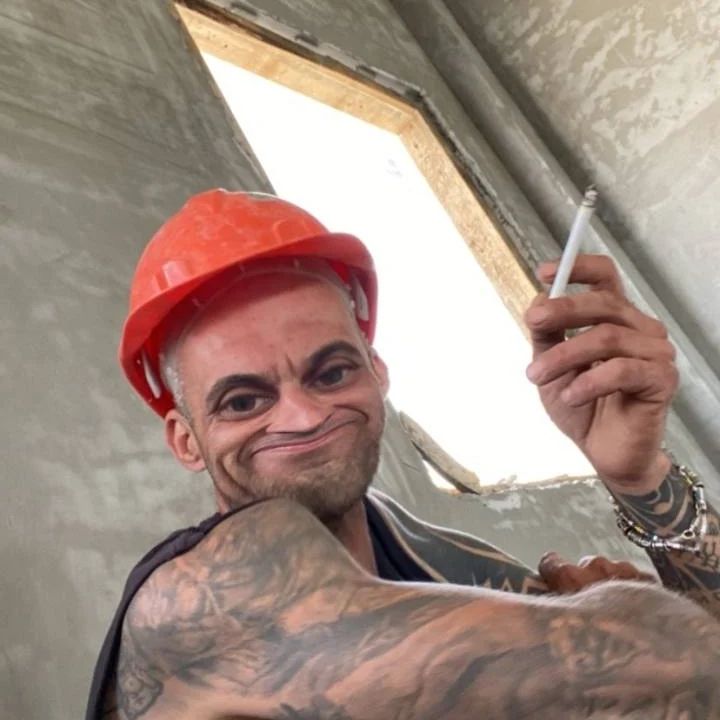 Сергей в LOOKY. . Когда на работе в ру...