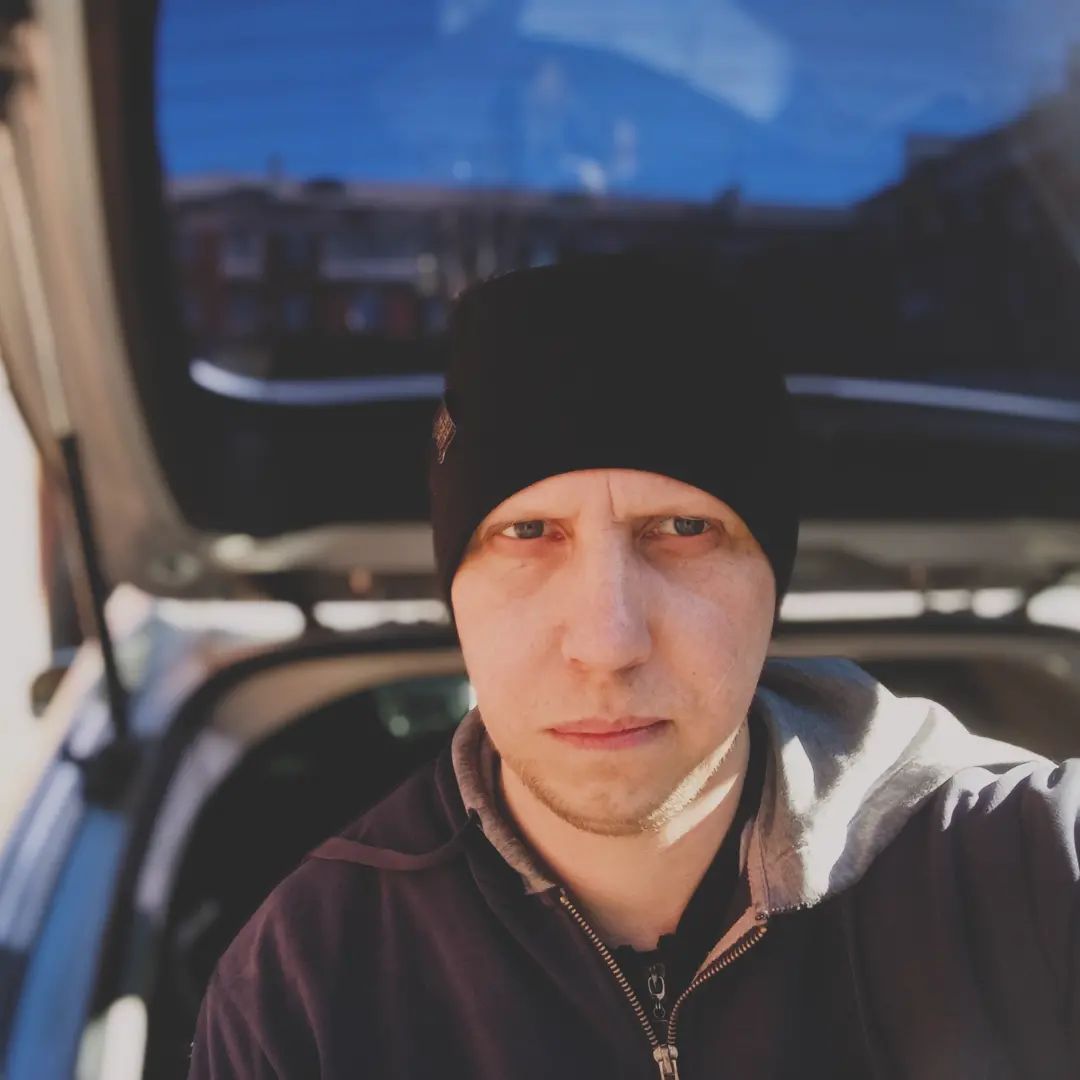 nikolay_karpik в LOOKY. . null
