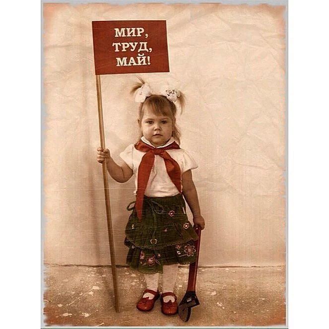 doneckij в LOOKY. #мир#труд##май. #мир#труд##май 
Всех...