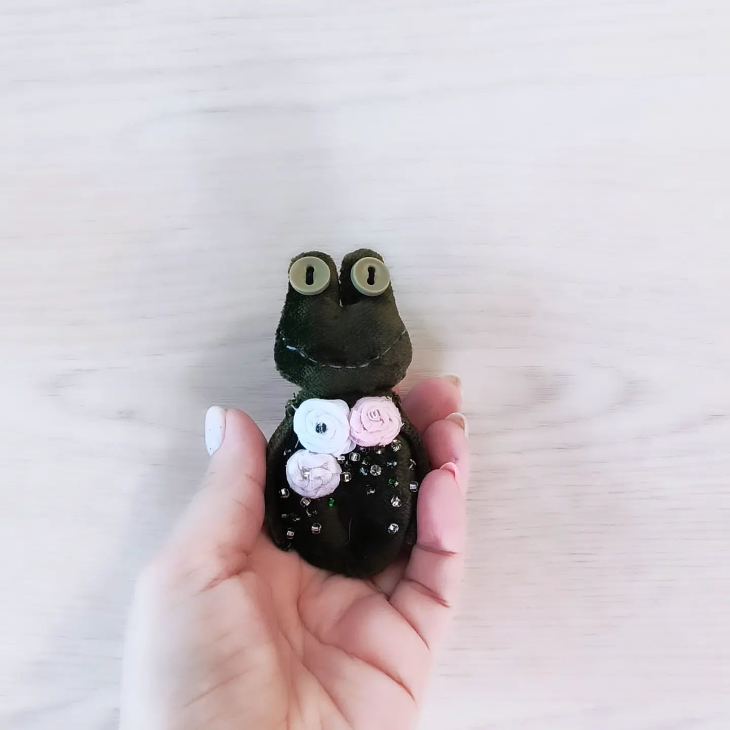 rishka_toys в LOOKY. . Броши-талисманы реко...