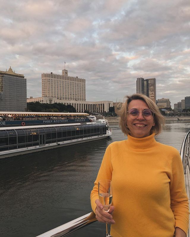 tsvetkova_ludmila в LOOKY. . Счастье на работе
Пр...