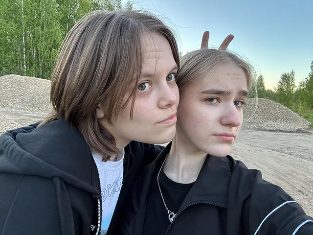 momlapin в LOOKY. . в конце скример 
@ar...