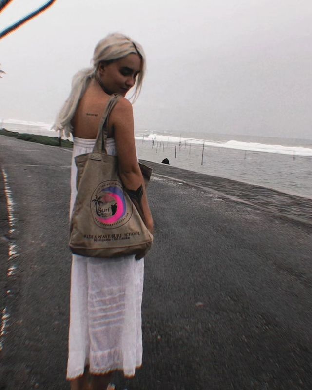 enya.enyae в LOOKY. . null