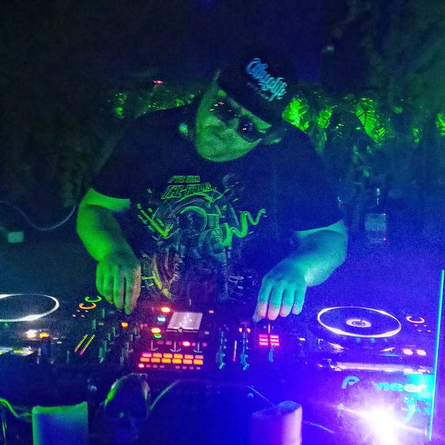 romanax_nvl в LOOKY. #blackhouseclub,#dj,#clubmusic,#нижневартовск. #blackhouseclub #dj ...