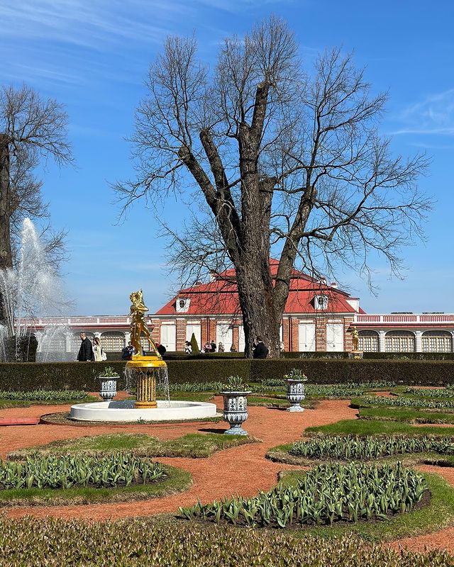 Алена в LOOKY. #путешествие,#путешествия. Петергоф 💕#петергоф...