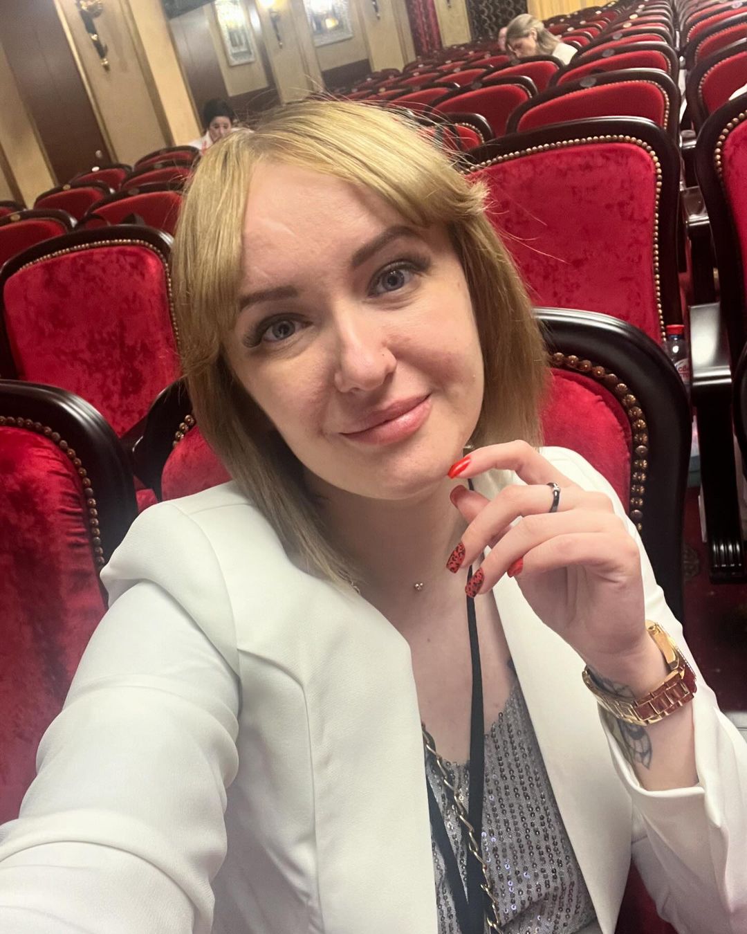Этот пост есть в ВК от 21 марта, но к сожалению откликов очень мало. Поэтому дублирую тут с надеждой что как можно больше людей узнают.

Важная информация ❗️

Я долго над этим думала, размышляла и наконец пришла к важному решению в своей жизни. 

Я организую благотворительную помощь для малообеспеченных, одиноких пенсионеров. 
Я знаю, что пожилые люди очень часто сталкиваются с проблемой гигиены ног(педикюр). 
И хочу в этом помочь. 
С апреля , я буду выезжать на дом к одиноким,малообеспеченным пенсионерам и помогать абсолютно бесплатно. 

Каждый месяц , раз в неделю по Четвергам я организую выезд на дом, в день 2 выезда. 
А так же, если у вас есть возможность привезти бабушку/дедушку будь то ваши родные или же соседи,ко мне в студию,я буду благодарна за взаимную помощь. 

❗️Прошу максимально распространить эту информацию, что бы как можно больше людей узнали о такой возможности❗️