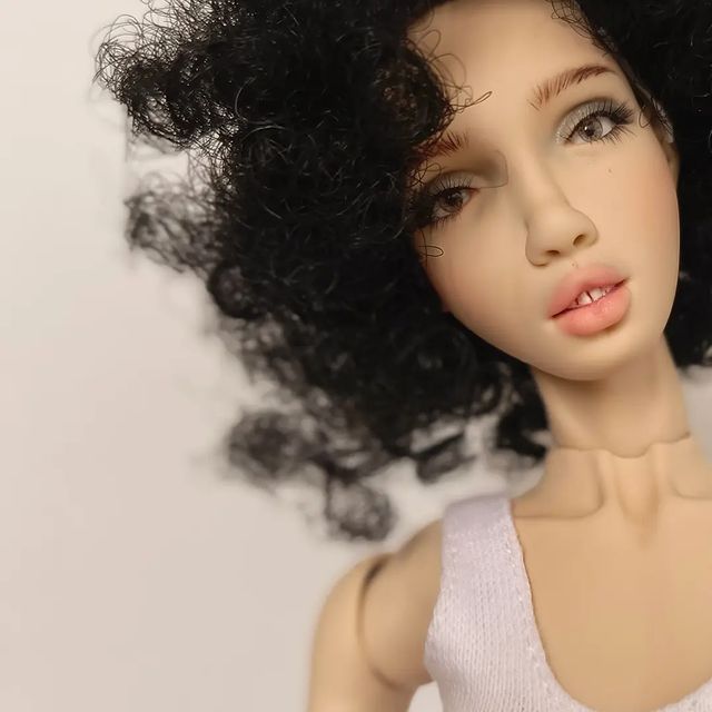 tato_art_doll в LOOKY. . И любит тишину 🤫