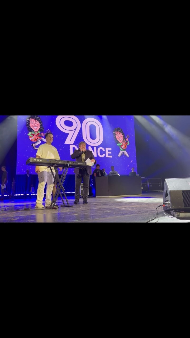 k.i.v.ok_music в LOOKY. #Рождество,#ПианистМосква,#Пианист,#ИгорьБараглвский. @gruppa_rozhdestvo_o...