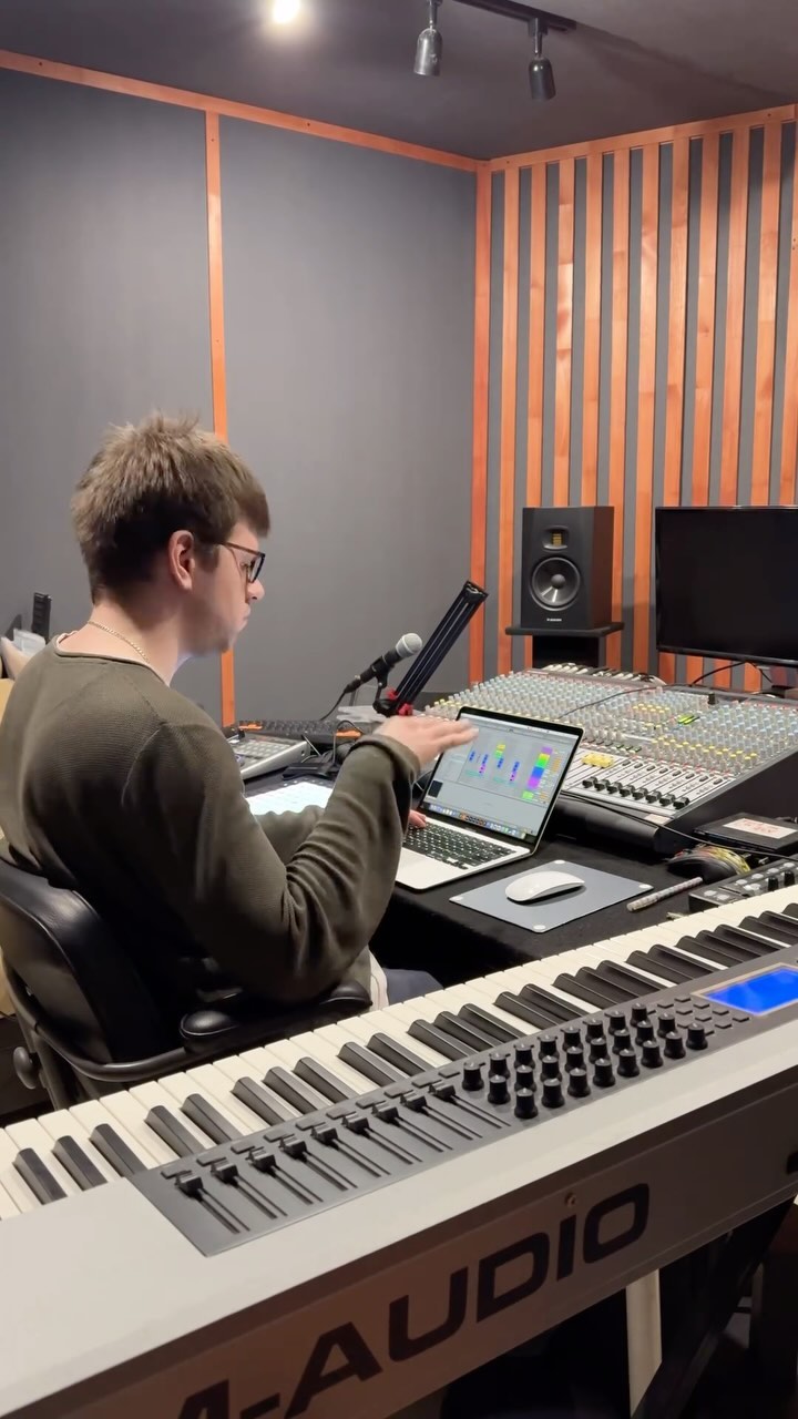 maximgradusha в LOOKY. #newmusic,#singing,#snippet,#новаямузыка,#пение,#сниппет. Малепусюсенький отры...