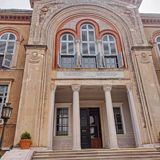 _ulia_tortur_ в LOOKY. #Стамбул#Турция,#отпуск#житьхорошо,#istanbul#türkiye,#принцивыострова. На вершине холма Юми...