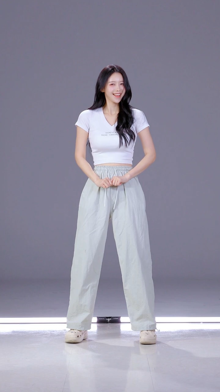 leea_dol в LOOKY. #Girls,#Girl,#dance,#korea,#like,#video,#nicetime,#love,#kpop,#kpopstyle. energy e16蹲 원픽 아이돌 혜...