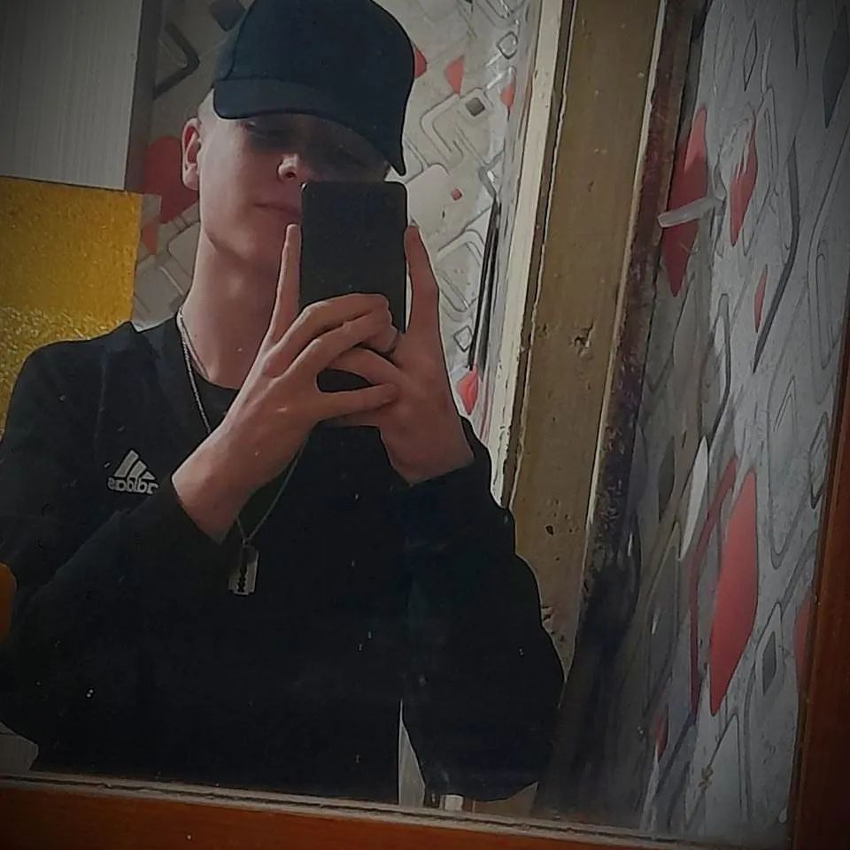 sergey_kazakov21 in LOOKY. . null