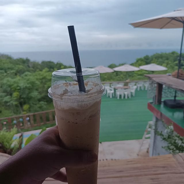 dinar_usmanov в LOOKY. #icecoffeefrappe. Утренний кофе здесь ...