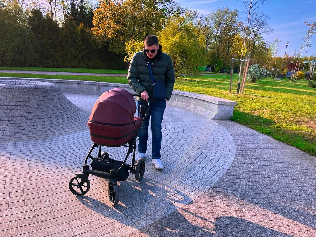 prokhorov_music в LOOKY — Заходим в 27 🤨
•
Что могу сказать? на фото я с сыном и это 