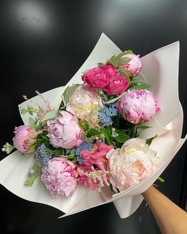 simonemartiniflowers в LOOKY. #цветы#цветымосква#букет#букетмосква#букетхимки#пионы#пионымосква#. Утро должно начинать...