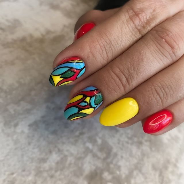 lolypop_studio в LOOKY. . Яркий маникюр актуал...