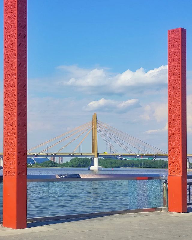 mukhametzyanov_artur в LOOKY. #day,#bridge,#river,#pillars,#sky,#clouds,#street_landscape,#architecture,#water,#summer,#heat,#walk,#streetphotography. #day #bridge #river ...