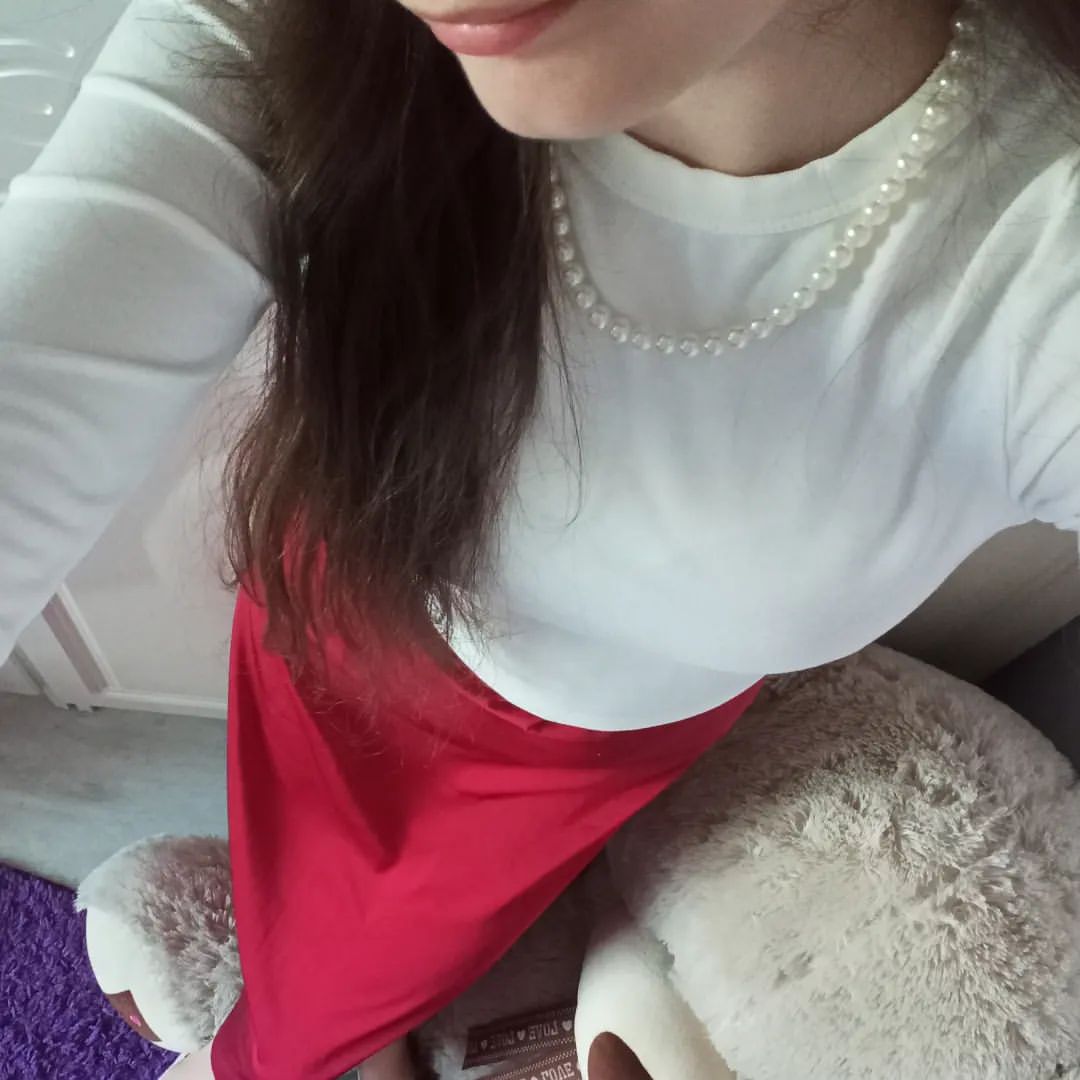 My favorite red dress, I love his🤍