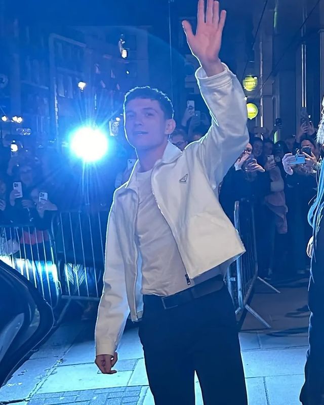 fan_tom_holland1996 в LOOKY. #tomholland,#tomholland2022,#tomholland2013,#tomhollandedit,#tomhollandfans,#tomhollandsmile,#tomhollandfan,#tomholland1996,#tomhollandhandsome,#tomhollandhot,#tomhollandcute,#tomhollandcutie,#tomhollandedits,#tomholland2023,#tomhollandfunny,#tomhollandfanpage,#tomhollandcurls,#tomhollandsweet. Handsome 😍❤️‍🔥

#t...