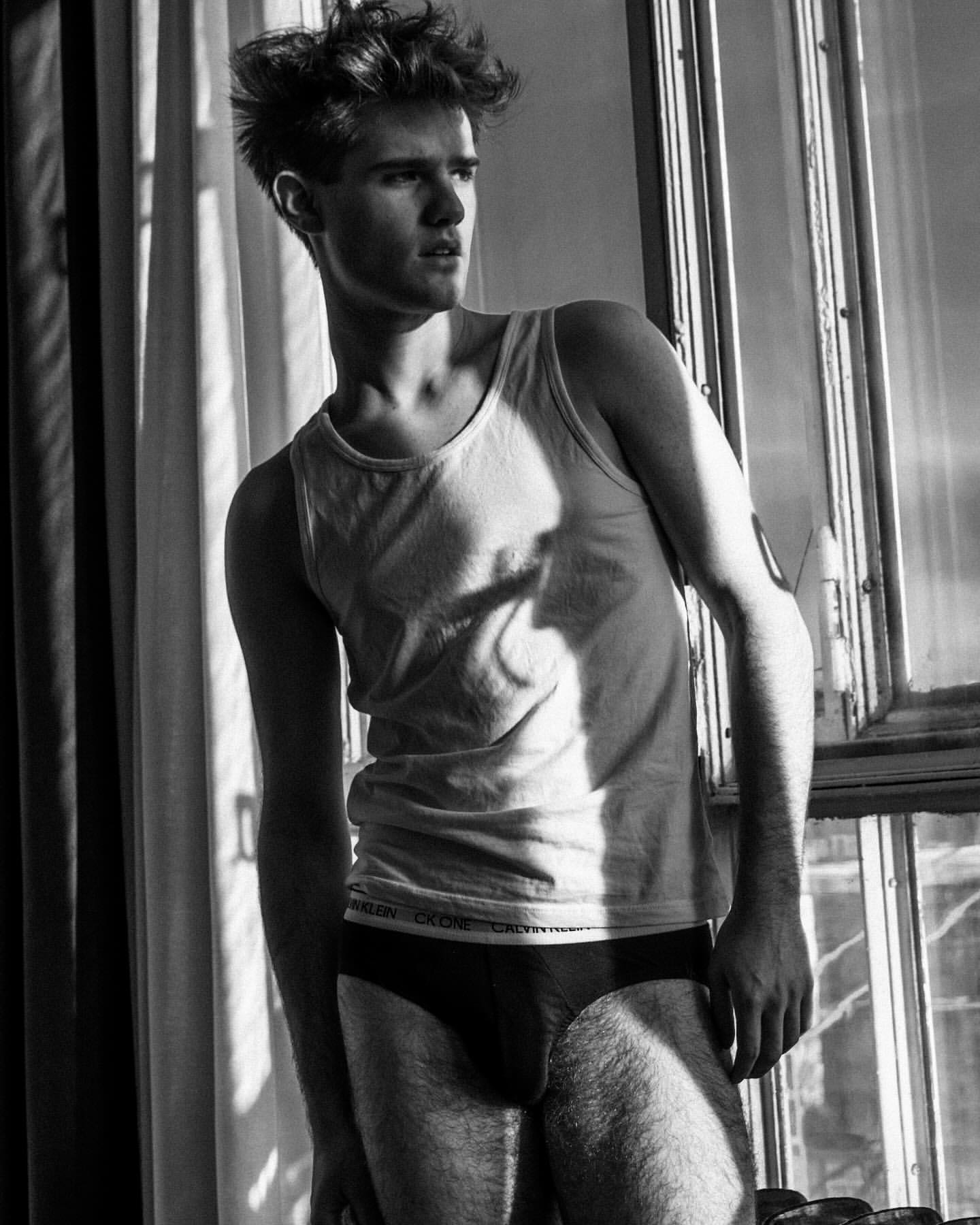 dalivasss in LOOKY. #blackandwhitephotographylovers,#saintpetersburg,#boymodel,#ａｅｓｔｈｅｔｉｃ,#aesthetics,#bw_addiction,#modeling,#fashion,#photosession,#bwphotography,#bwphoto,#photographer,#boyphotoshoot,#boy,#guy,#photography,#photographer,#fashionboystyle,#fashionboys,#boyphoto,#schoolboy,#fitboys,#boyphotography,#boyphotoshoot,#model,#boyaesthetic,#boyfit,#schoolboys,#vogue,#vogueitalia,#boycute. 📸 Пакет “Фотосессия...