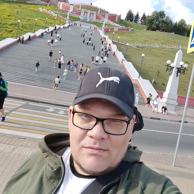 Николай в LOOKY. . null