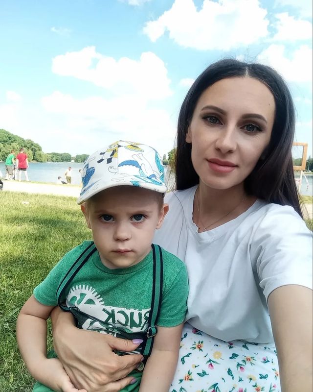 go.ncharova1902 в LOOKY. . Обнимайте сыновей по...