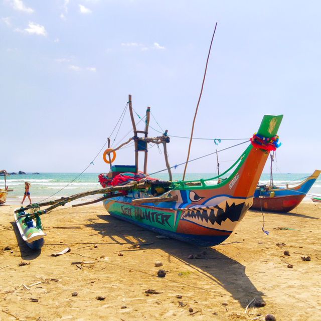 sachinserzh в LOOKY. #srilanka,#unawatuna,#seahunter,#captain. Морской охотник зовё...