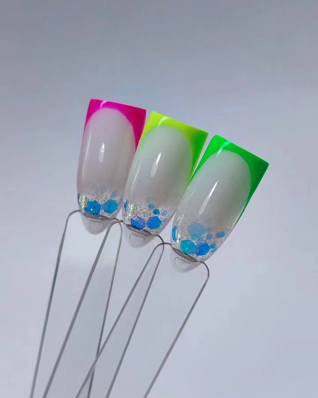 kuzmina.nailartist в LOOKY. . Сочные цвета для фре...