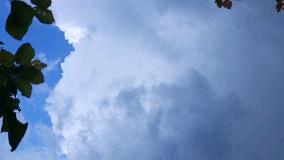 margarita.nefilim in LOOKY. #thunderstorm,#thunder,#sky,#instasky,#skylover,#clouds,#sun,#theworldofmyeyes_Ri,#carpediem,#лето,#гроза,#небо,#солнце,#облака,#люблюнебо,#мирмоимиглазами_Ри,#ловимомент,#物の哀れ,#夏,#雷雨. Не прекращающийся ни...