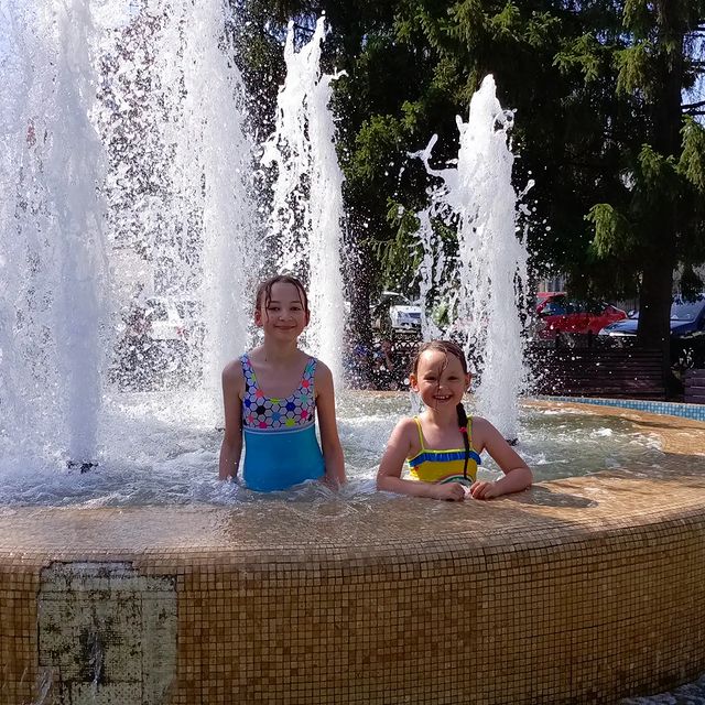 ksenofontova_life в LOOKY. . Купание в фонтане сп...