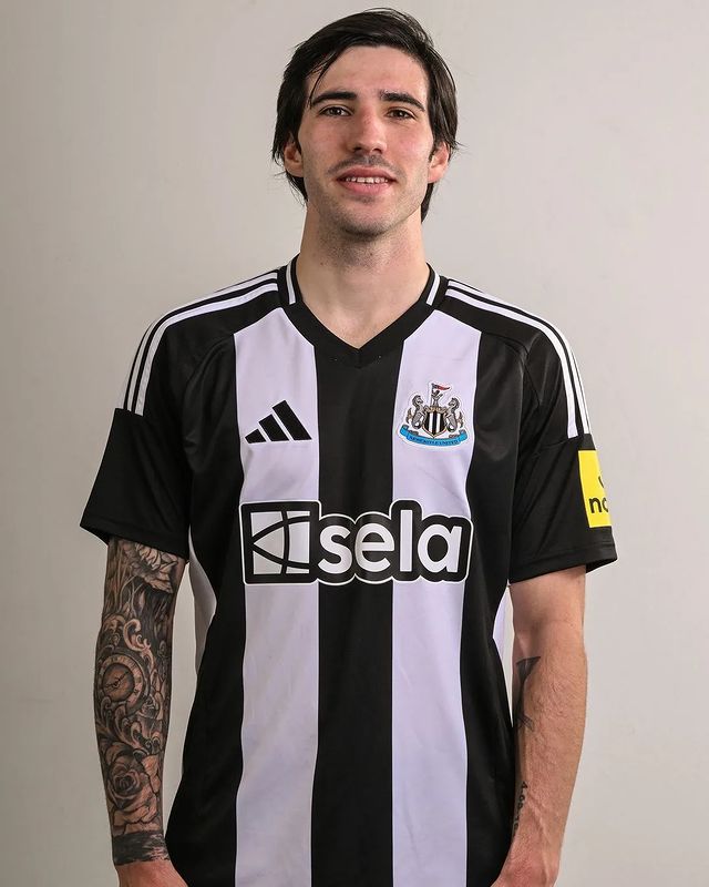 r tli  rl в LOOKY. #sandrotonali,#tonali. Reposted from @nufc ...