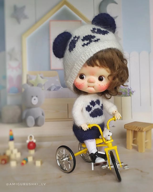 amigurushki_lv в LOOKY. #сделано__любовью,#кукуша_lv,#qbaby,#qbabydoll,#bjddoll,#кубеби,#blythe,#одеждадлякукол,#аутфитблайз,#dollcollector,#кукларучнойработы,#artistdoll,#кукла,#купитькуклу,#doll,#qbabyqbaby👶🏻,#collectiondoll,#sale,#knitfordolls,#интерьер,#bjdmaking,#вязанаяшапка,#панда,#panda,#little,#вналичии. Ничего нового пока, ...