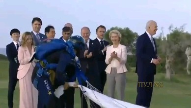 news.n1 в LOOKY. . Байден потерялся и н...