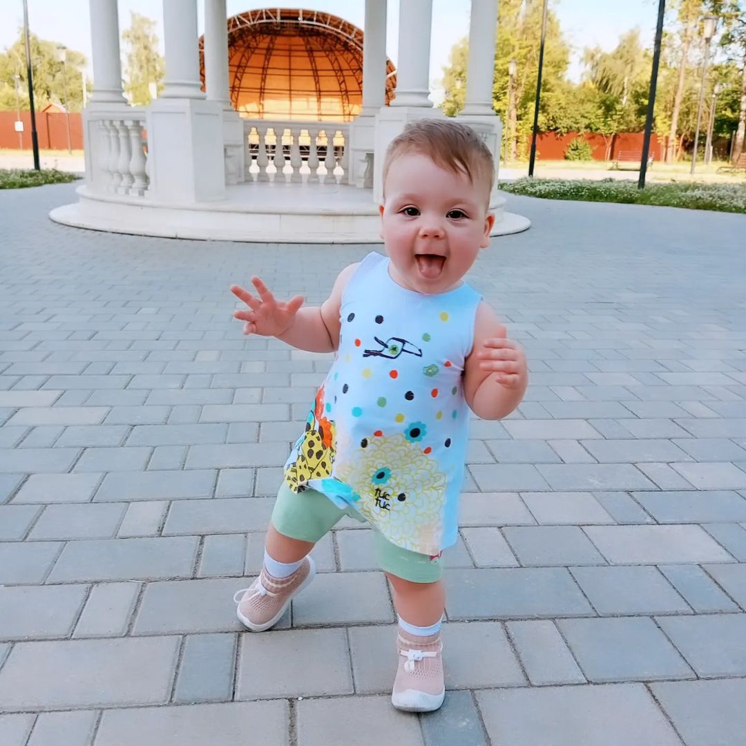 Первые шаги по улице 🤗