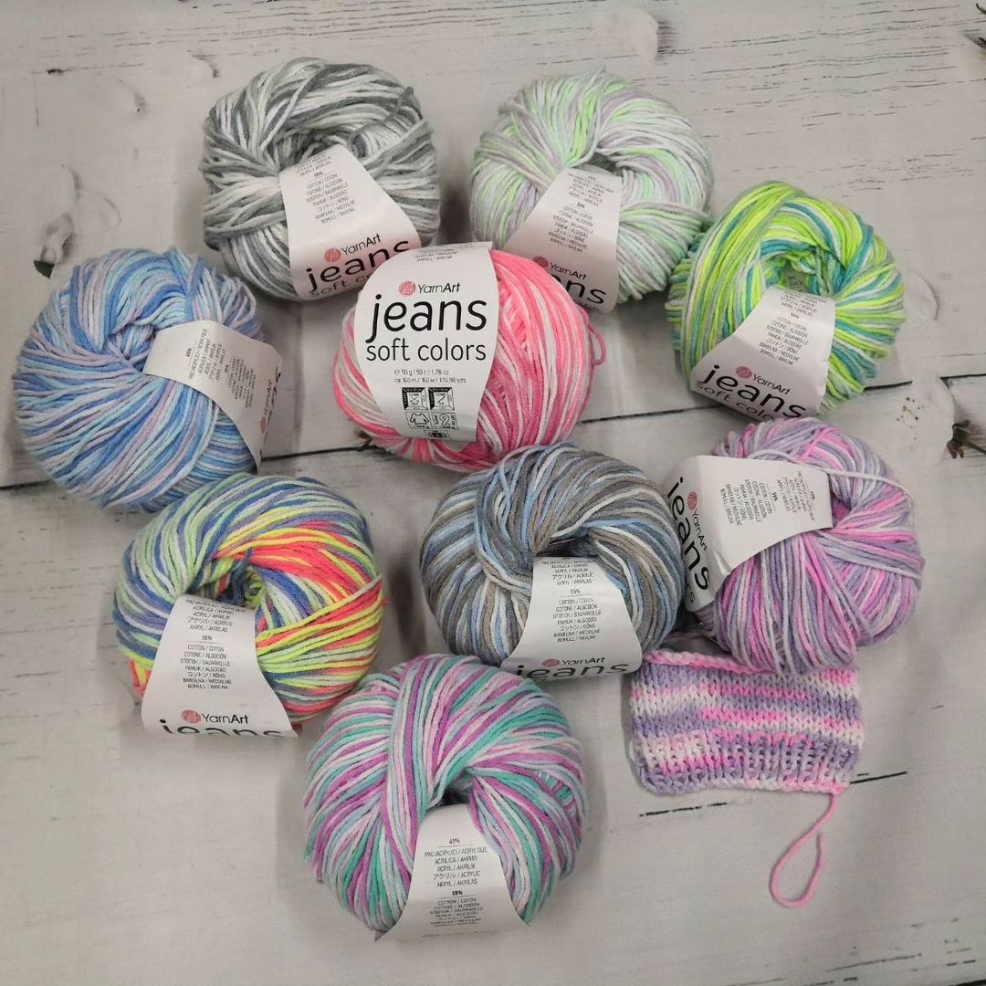 Пряжа Jeans Soft Colors YarnArt мягкая, приятная на ощупь, гипоаллергенная и практичная в носке. Идеально подходит для вязания изделий взрослым и детям. Подходит для вязания джемперов, кофточек, детской одежды. После стирки изделия из этой пряжи не теряют внешний вид.😍
#Чудоручки#вседлярукоделия#вседлярукоделиячита#пряжачита#пряжа#вязание#вязаниечита#вяжутнетолькобабушки#ручнаяработачита#купитьпряжучита#канзашичита#фетрчита#handmadechita#handmade#фотофон#фотофончита#пухноркичита#ручнаяработа#синтепухчита#бисерчехиячита#бусычита#стразычита#кожзамчита#полимернаяглиначита#донышкидлякорзин#брошки#помпоны#бобиннаяпряжачита#лентычита