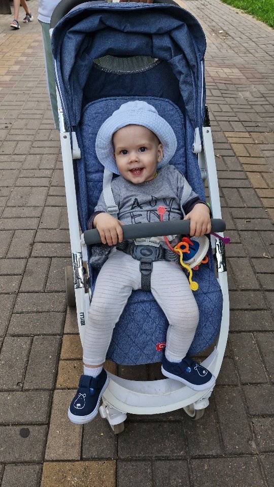 lfomsl в LOOKY. #лето,#семья,#goodday,#gomel,#беларусь,#дети,#gomeltoday,#family,#sun,#любовь,#kid,#kids,#street,#гомель. Дети-это бесконечная...