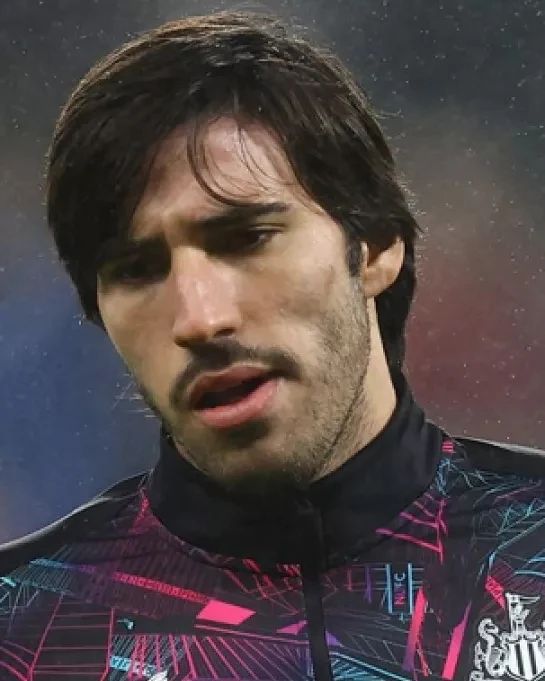 r tli  rl в LOOKY. #tonali,#sandrotonali,#nufc,#nufcfans,#premierleague. Happy tuesday everyo...