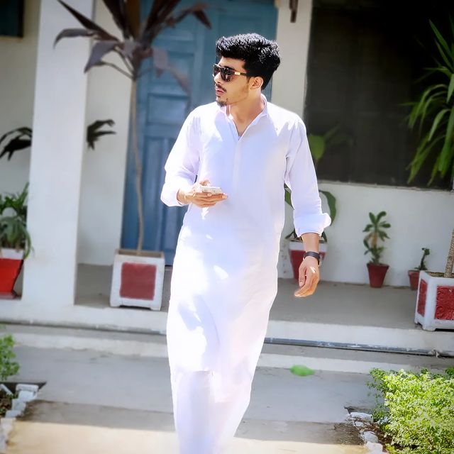 najeeb_khan_10 в LOOKY. . ‏کون سا لہجہ دِل کی ...