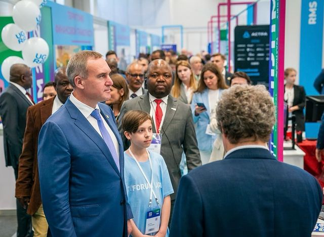 ivanich_hm в LOOKY. #itforumugra,#it_forum,#ugraexpo. XV Международный IT-...