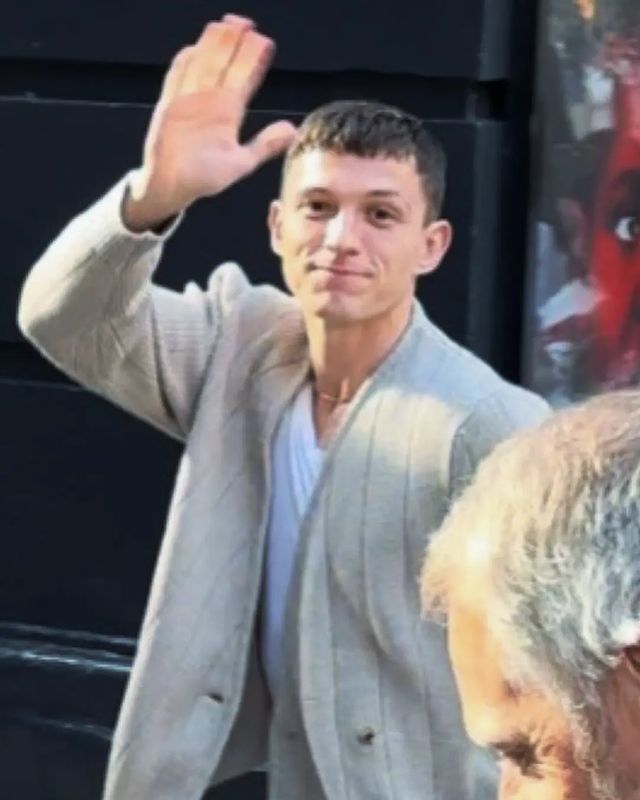 fan_tom_holland1996 в LOOKY. #tomholland,#tomholland2022,#tomholland2013,#tomhollandedit,#tomhollandfans,#tomhollandsmile,#tomhollandfan,#tomholland1996,#tomhollandhandsome,#tomhollandhot,#tomhollandcute,#tomhollandcutie,#tomhollandedits,#tomholland2023,#tomhollandfunny,#tomhollandfanpage,#tomhollandcurls,#tomhollandsweet. Cutie 😍

#tomhollan...